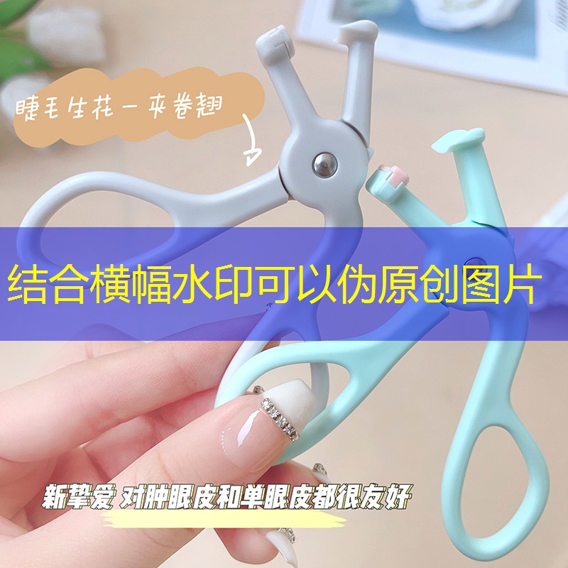 SG胜游：拿网球拍的小男孩